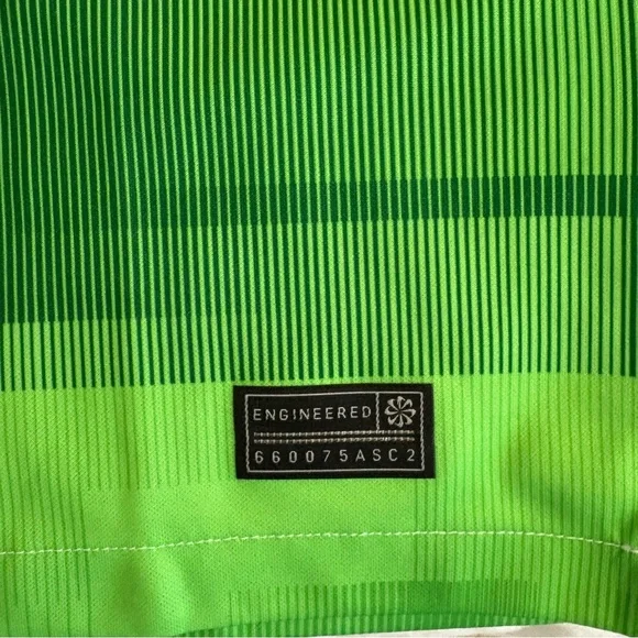 Nike LFC Men's Green and White Away Jersey - Picture 4 of 9